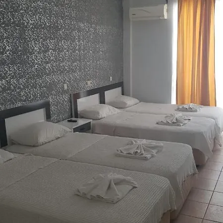 Tuana Otel *